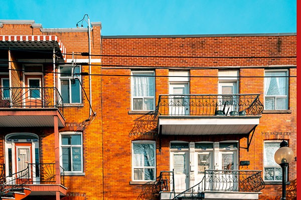 brick apartment building